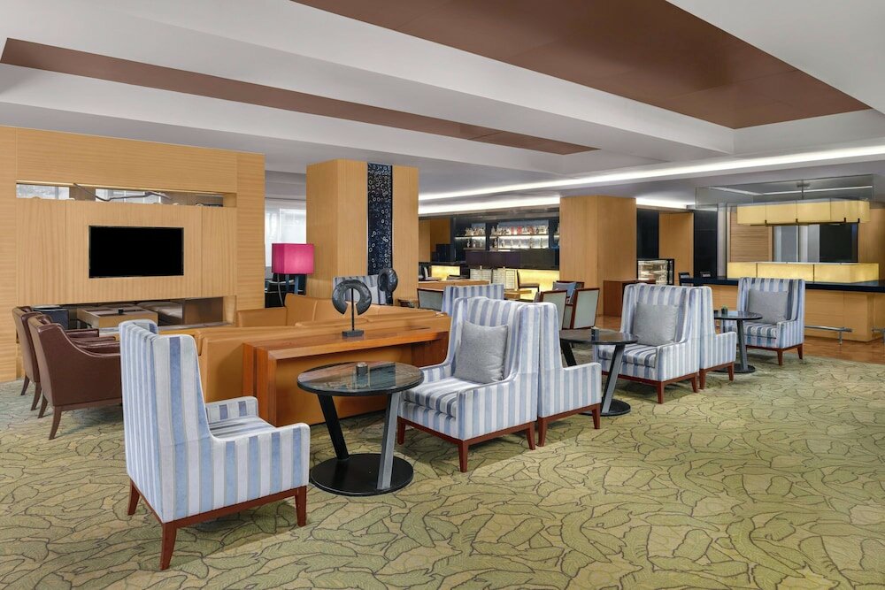 Фото Courtyard by Marriott Shanghai Central
