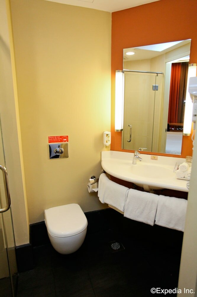 Фото Ibis Singapore Novena