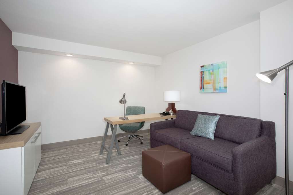 Фото Hilton Garden Inn Omaha Aksarben Village