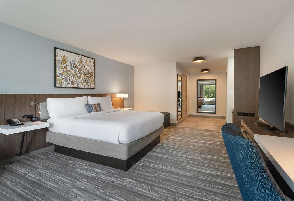 Фото Hilton Garden Inn Melville