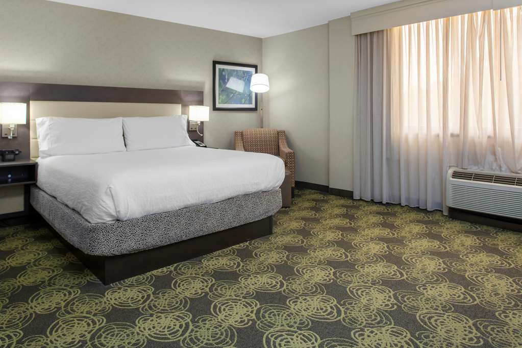Фото Hilton Garden Inn Reagan National Airport