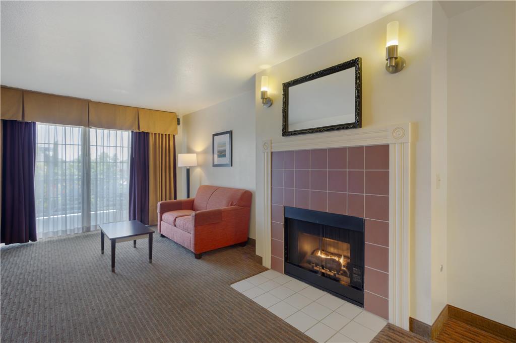 Фото Best Western Luxury Inn