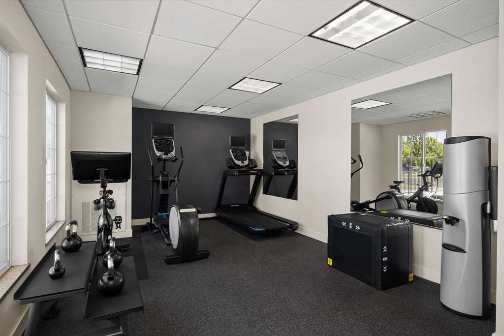 Фото Homewood Suites by Hilton Bakersfield