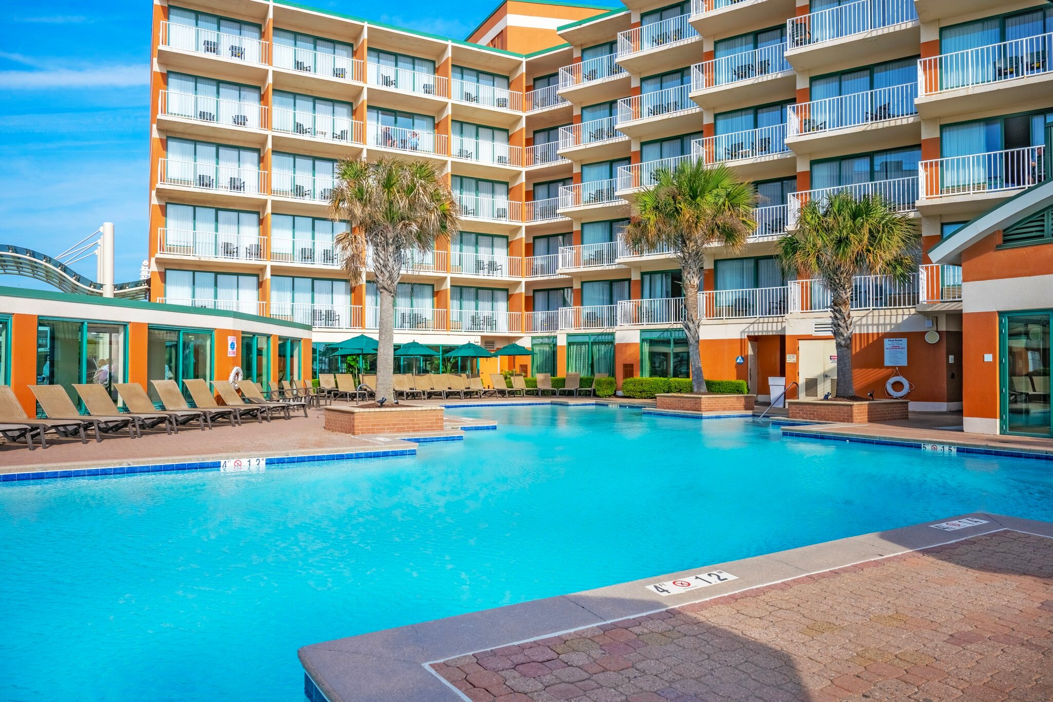 Фото Holiday Inn & Suites Virginia Beach North Beach, an Ihg Hotel