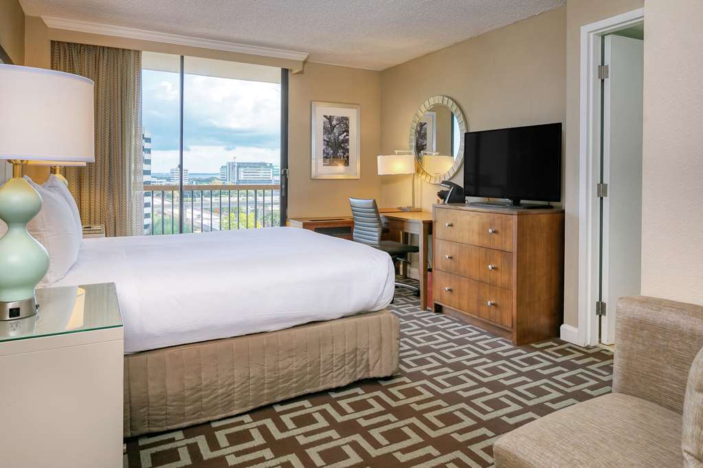 Фото DoubleTree by Hilton Hotel Jacksonville Riverfront
