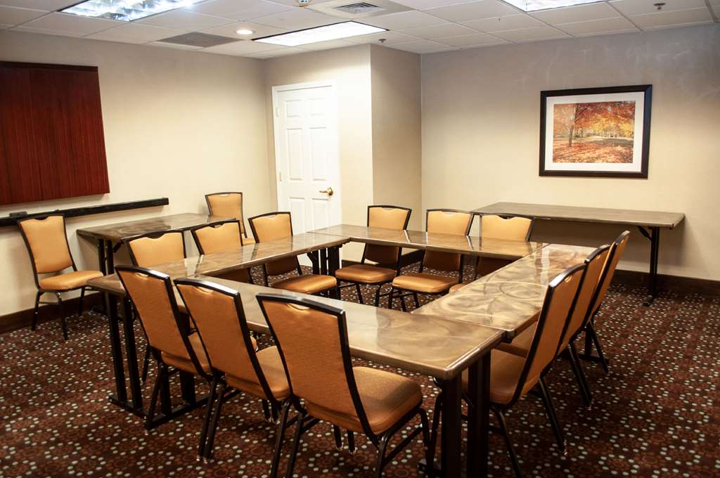 Фото Hampton Inn Terre Haute