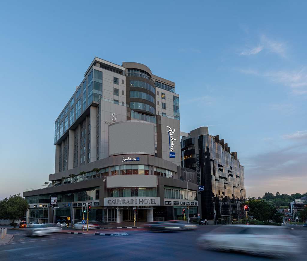 Фото Radisson Blu Gautrain Hotel, Sandton Johannesburg