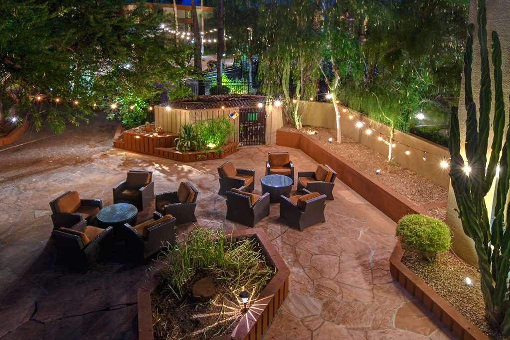 Фото DoubleTree by Hilton Hotel Phoenix Tempe