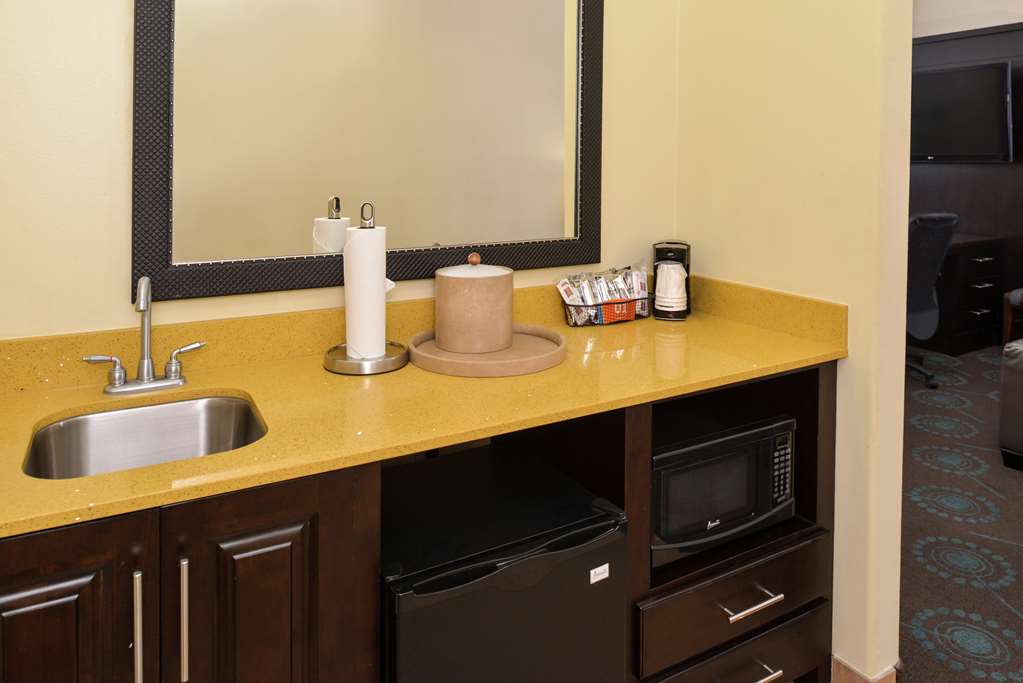 Фото Hampton Inn Beeville