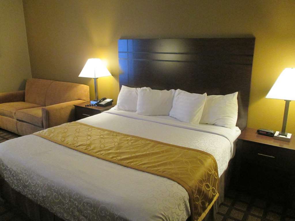 Фото Best Western Plaza Hotel Saugatuck