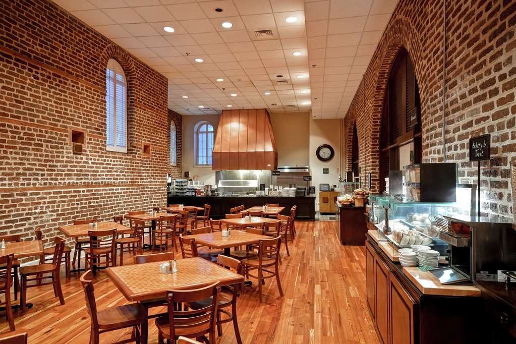 Фото Embassy Suites by Hilton Charleston Historic District