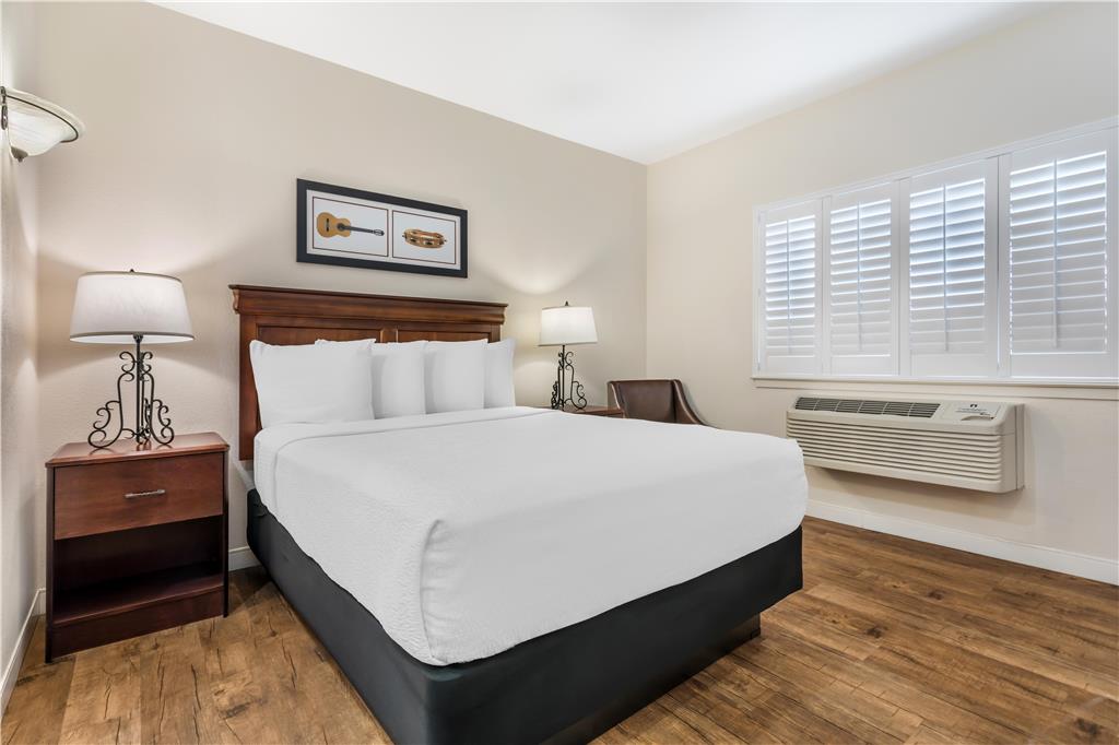 Фото Best Western Rose Garden Inn