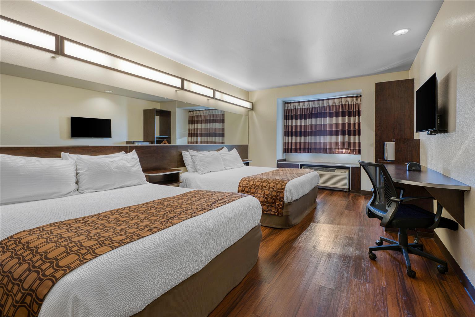 Фото SureStay Plus Hotel by Best Western Buckhannon