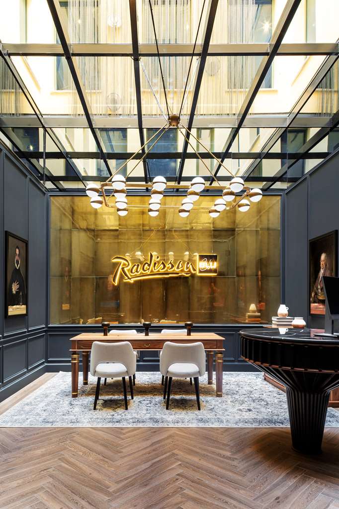 Фото Radisson Blu Hotel, Madrid Prado