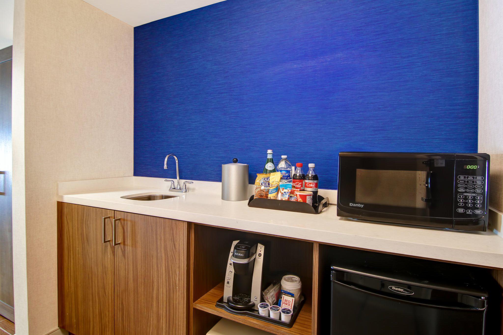 Фото Holiday Inn Express Hotel & Suites Toronto - Markham, an Ihg Hotel