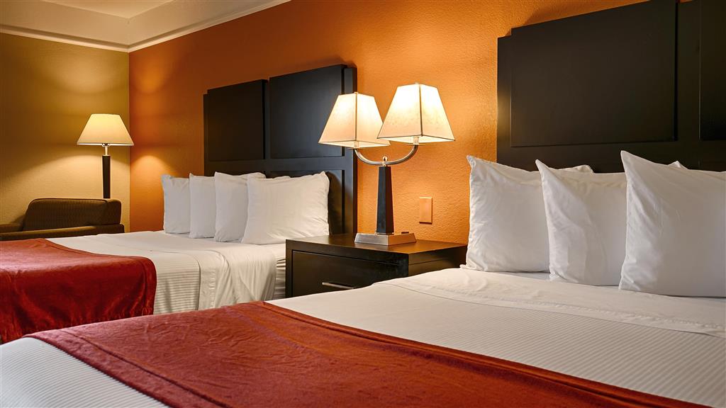 Фото Best Western Bayou Inn & Suites