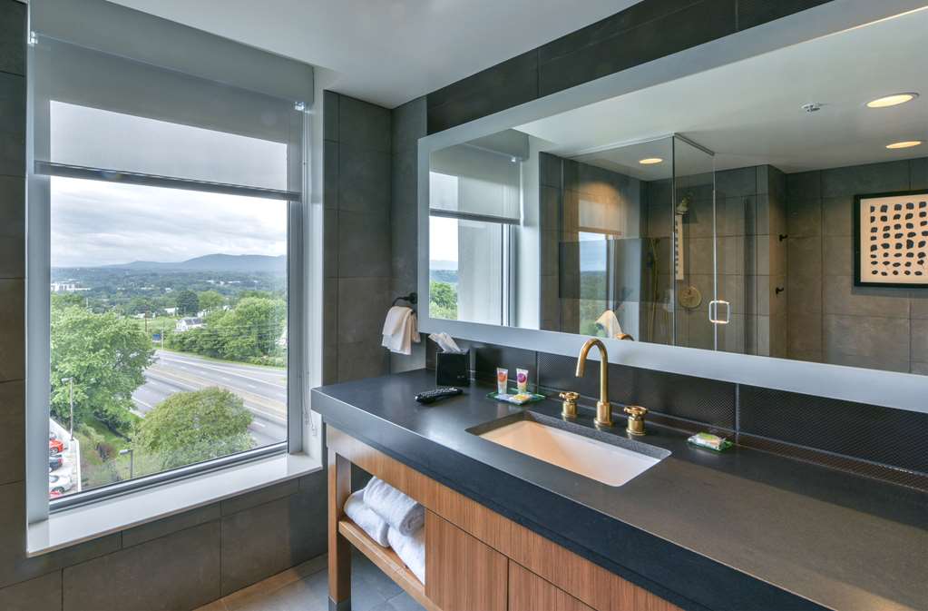 Фото DoubleTree by Hilton Asheville Downtown