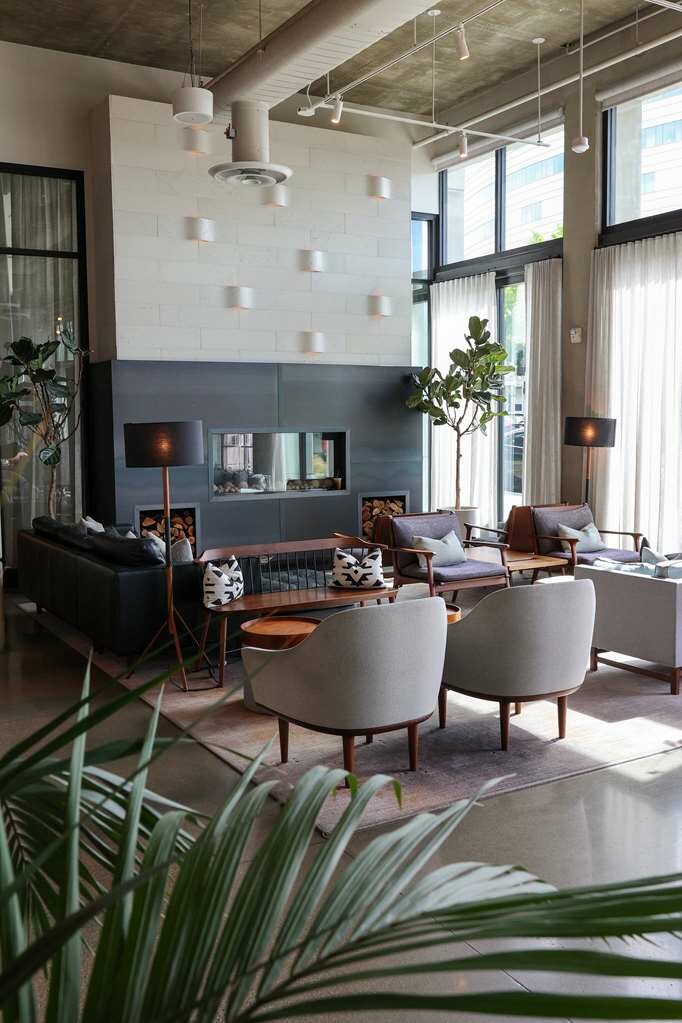 Фото The Fort Sutter Sacramento, Tapestry Collection by Hilton