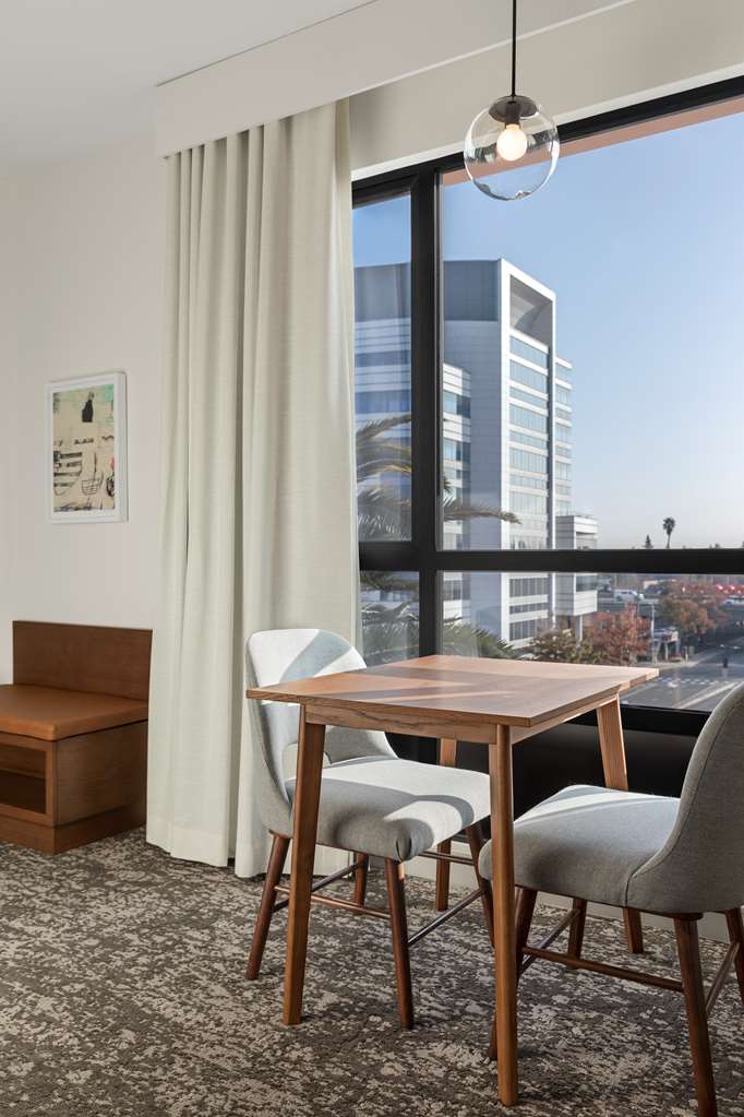 Фото The Fort Sutter Sacramento, Tapestry Collection by Hilton