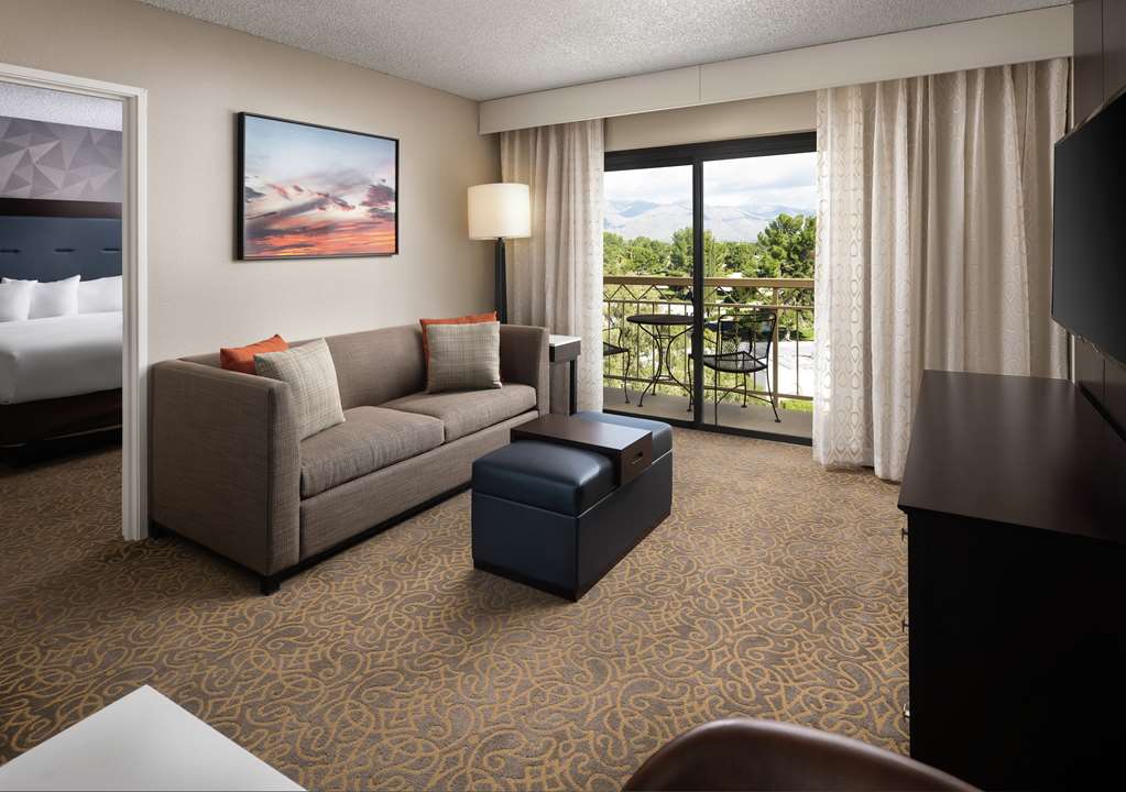 Фото Embassy Suites by Hilton Tucson East