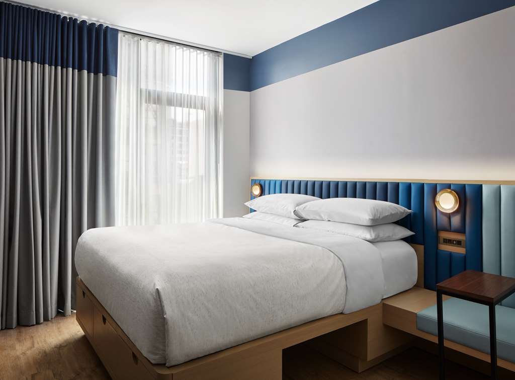 Фото Motto by Hilton New York City Chelsea