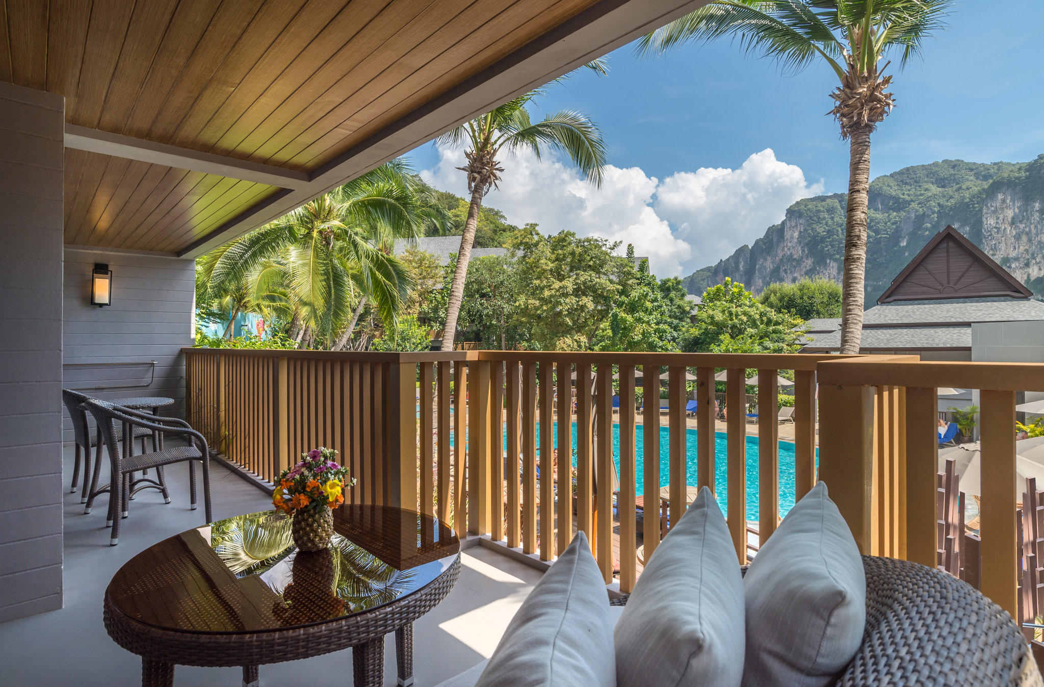 Фото Holiday Inn Resort Krabi Ao Nang Beach by IHG