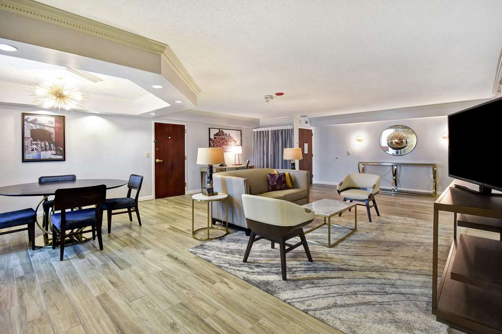 Фото Embassy Suites by Hilton Montgomery Hotel & Conference Ctr