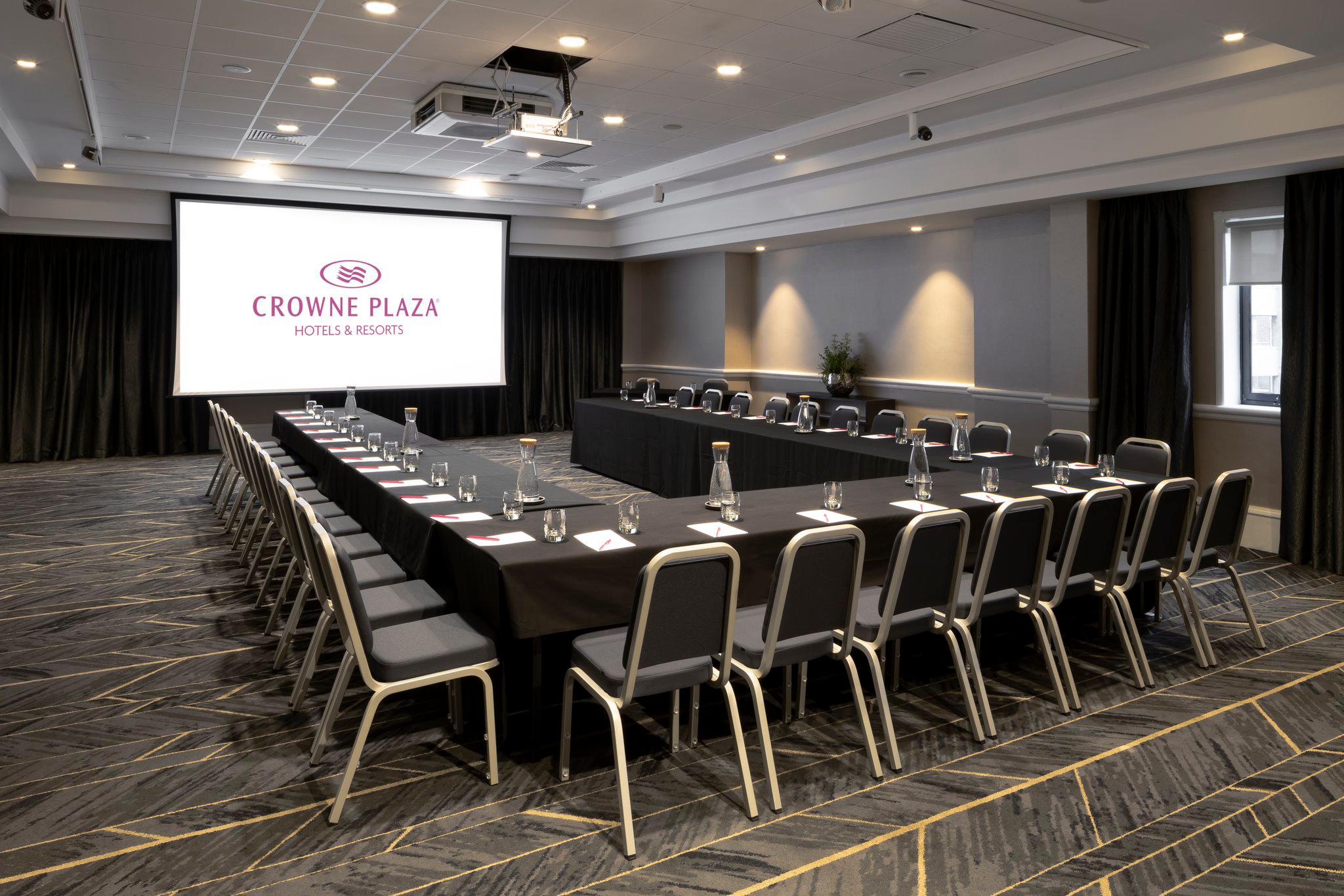 Фото Crowne Plaza Leeds, an Ihg Hotel