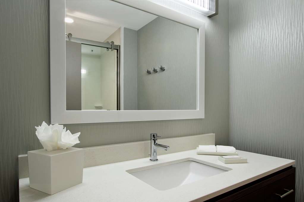 Фото Home2 Suites by Hilton Mobile I-65 Government Boulevard