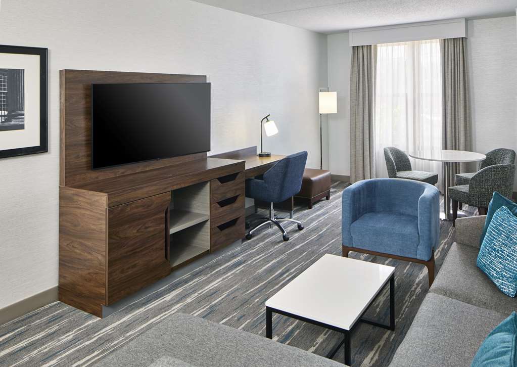Фото Hampton Inn & Suites Saratoga Springs Downtown