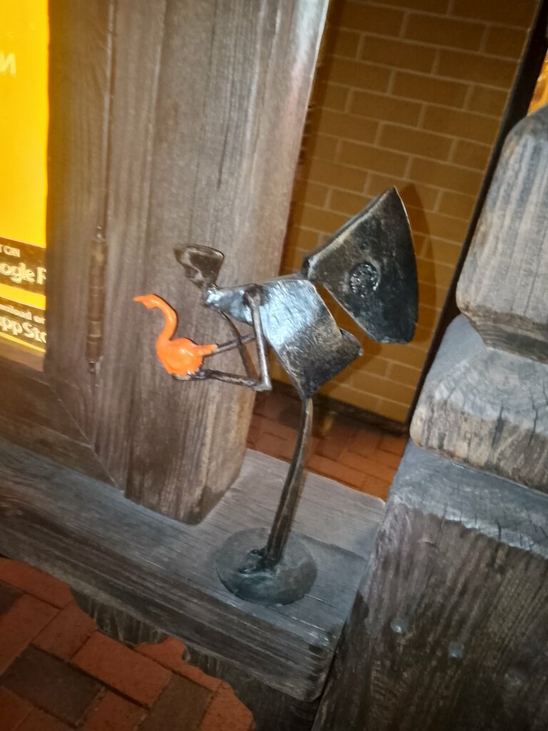 Genre sculpture Смоленский Ангел с мандариновым гусем, Smolensk, photo