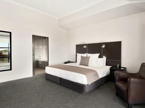 Фото Hilton Lake Taupo