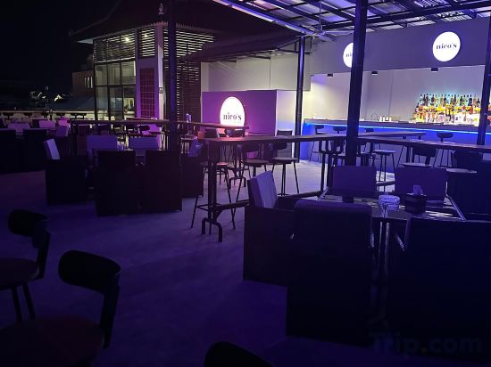 Фото Nico's Hotel and Sky Bar