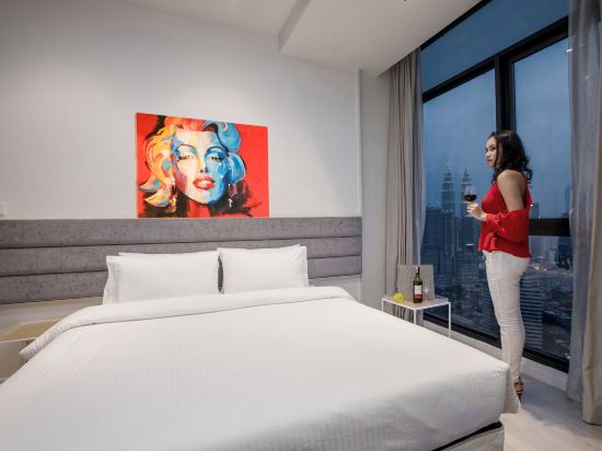 Фото Expressionz Professional Suites by MyKey Global