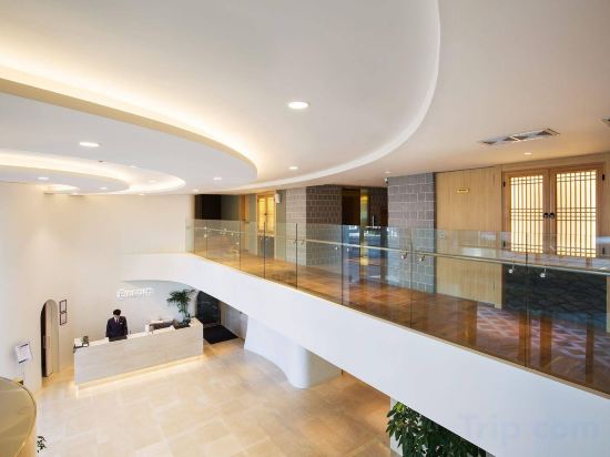 Фото Shin Shin Hotel Jeju Airport