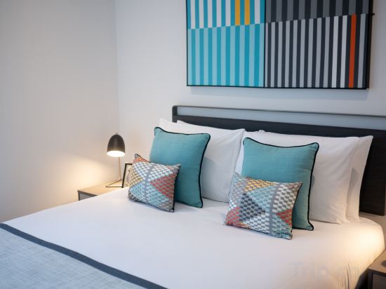 Фото Q Square by Supercity Aparthotels