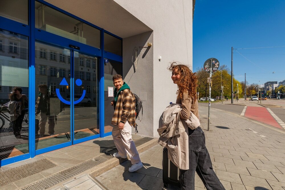 Фото A&o München Hackerbrücke