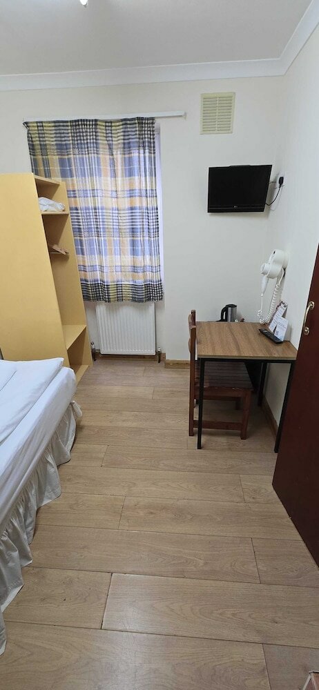 Фото Dolphin Inn