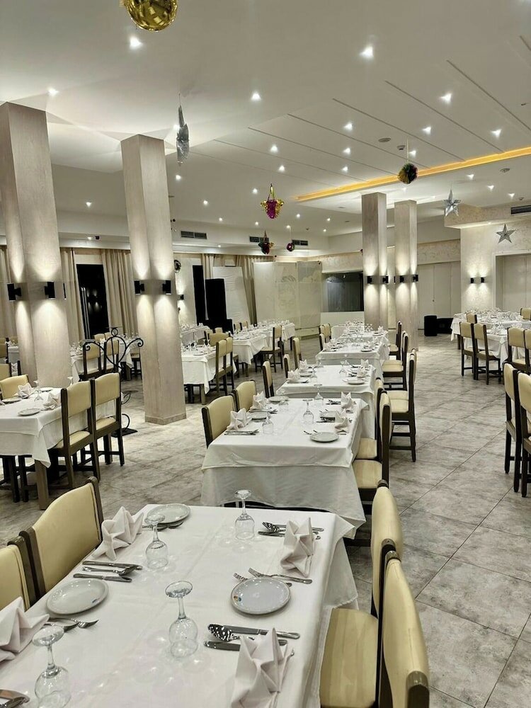 Фото Hotel Nesrine