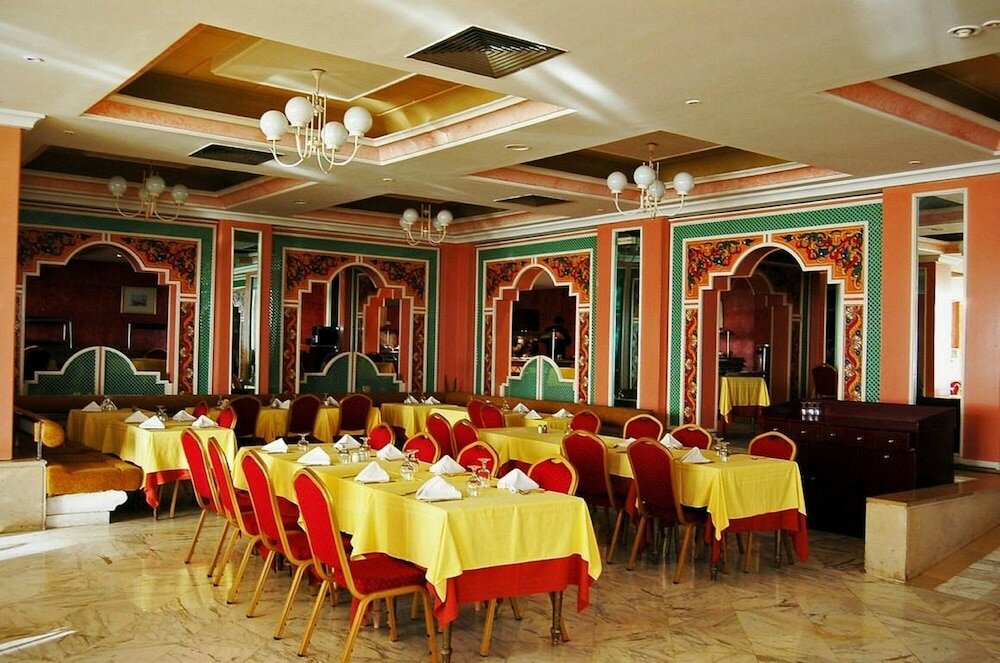 Фото L'Orient Palace Resort and SPA