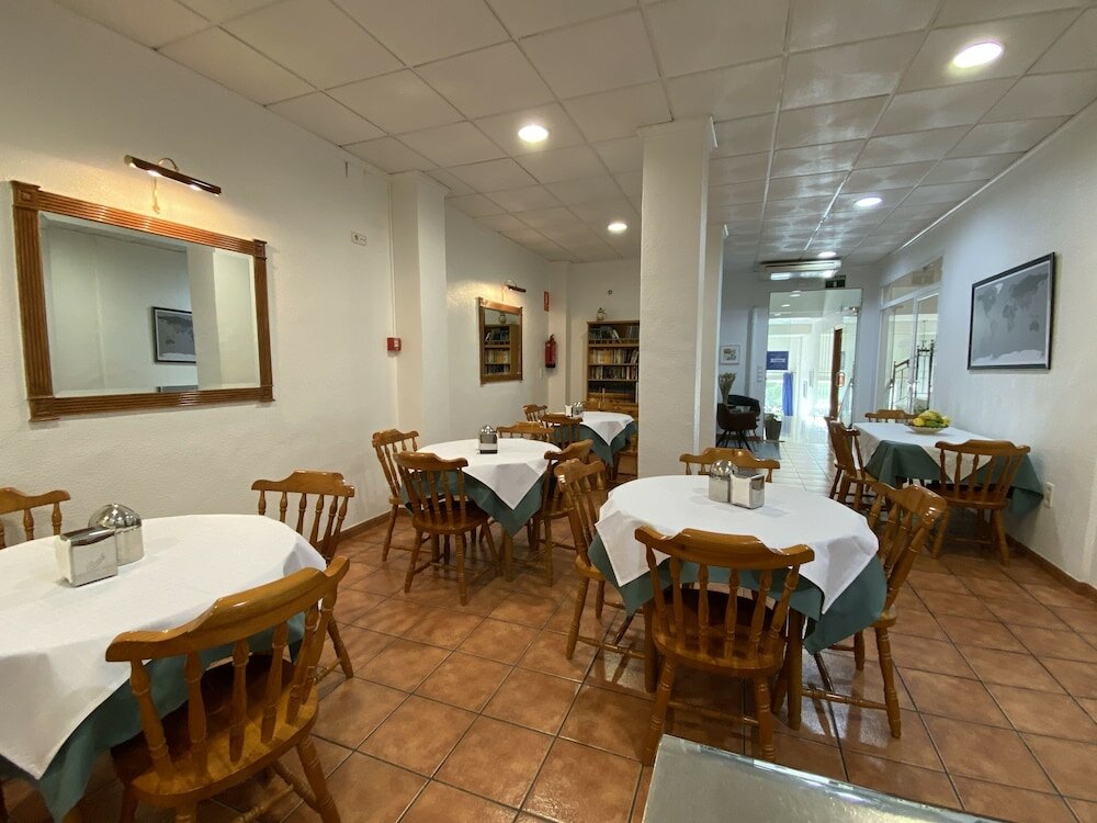 Фото Hostal Pensimar