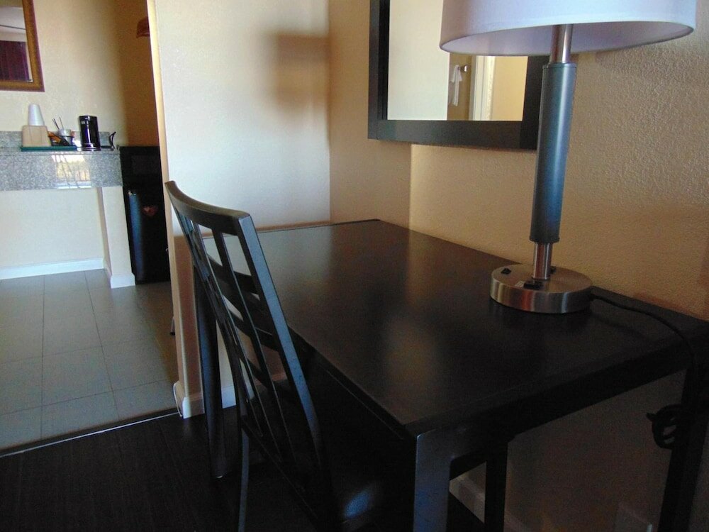 Фото The Heart of Texas Motel