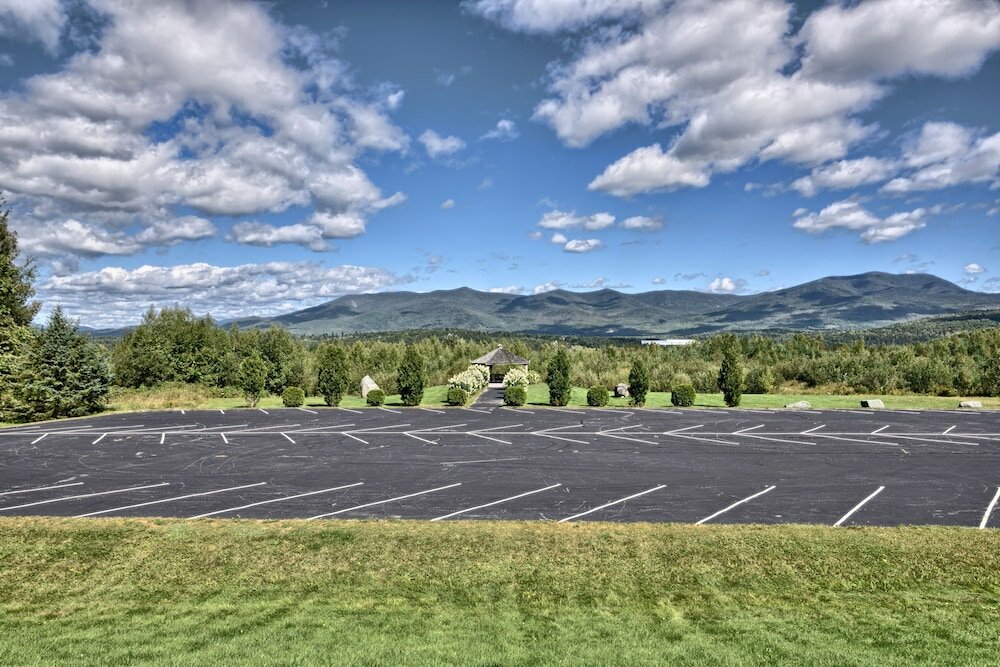 Фото Cabot Inn & Suites