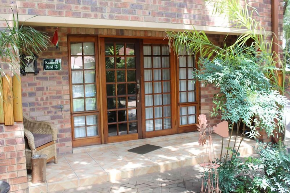 Фото Aark Guest Lodge