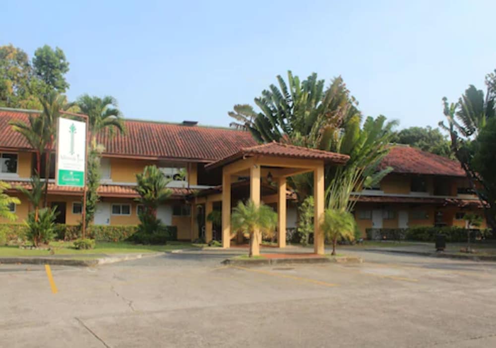 Фото Albrook Inn