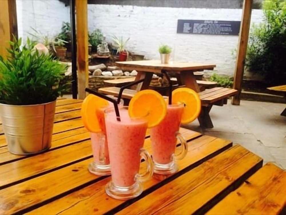 Фото The Swan Inn