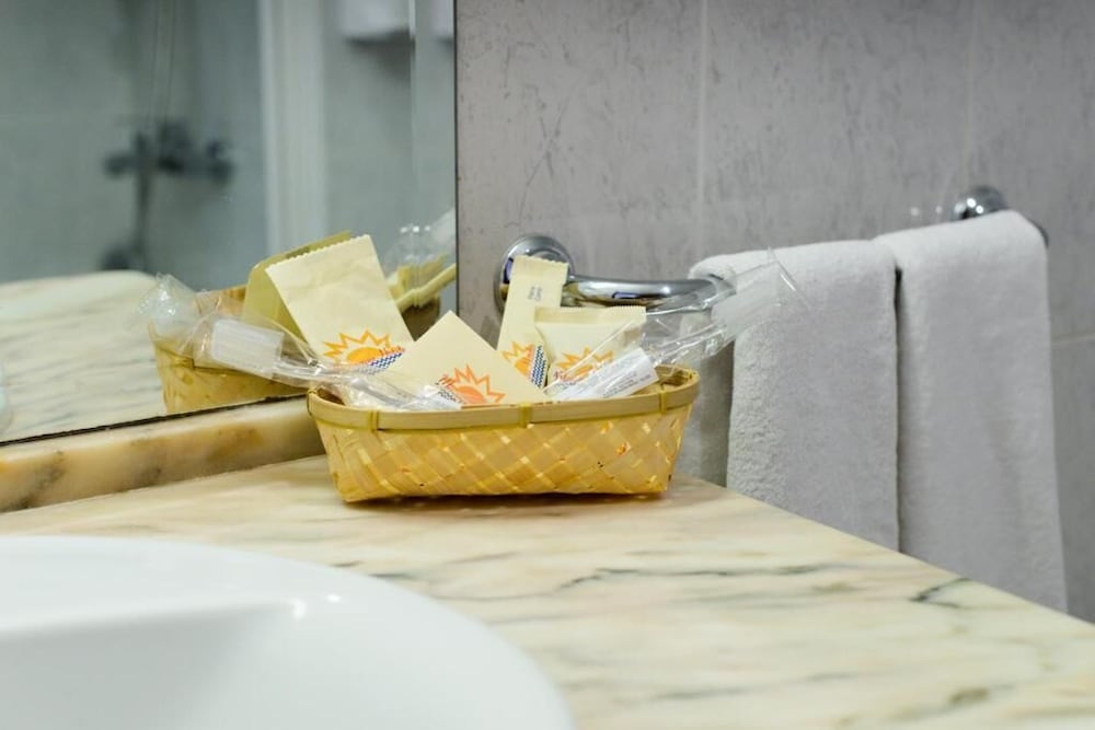 Фото Hotel Monarque Fuengirola Park