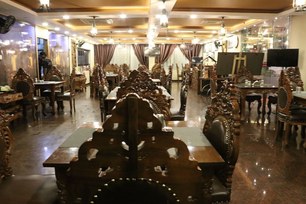 Фото Hyders Park - The Business Hotel