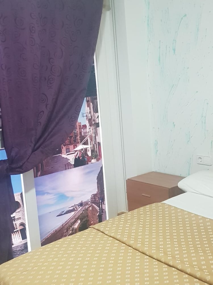 Фото Hostal Europa