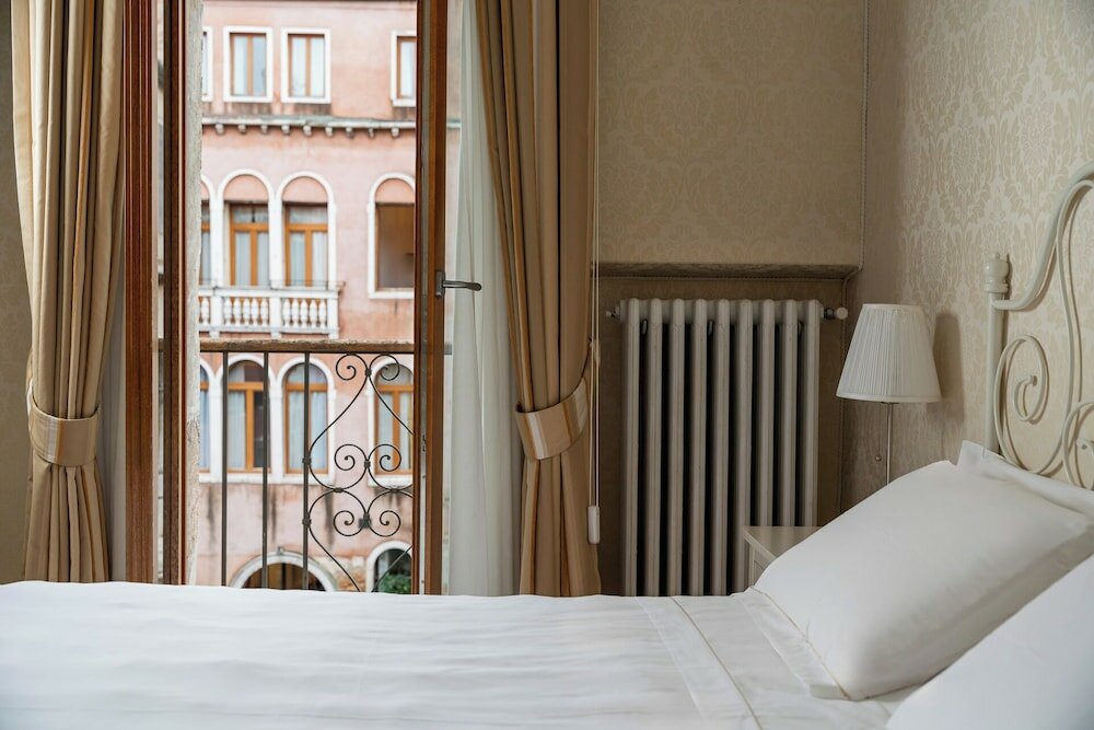 Фото Hotel Montecarlo